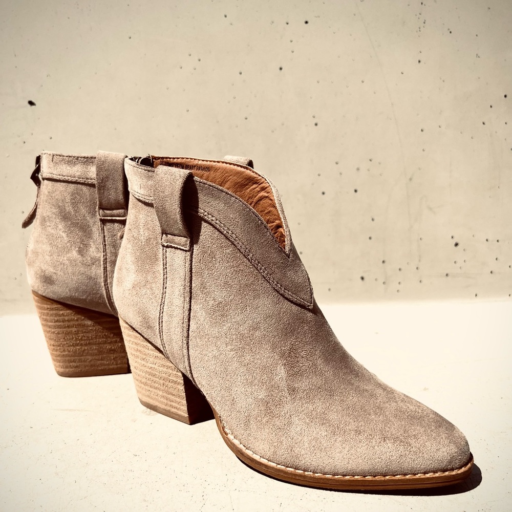 [New] WOMEN'S SUEDE POINTY TOE BLOCK HEEL WESTERN ANKLE BOOTIE BOOTS TAUPE GRAY
